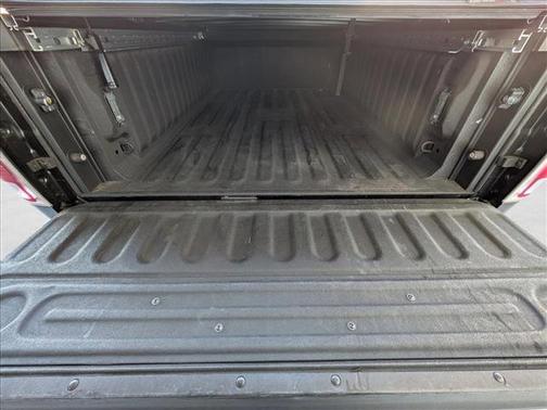 Brilliant Black Crystal Pearlcoat 2018 RAM 1500 Limited Crew Cab 4x4 6'4' Box