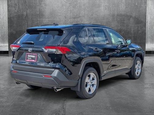 2025 Toyota RAV4 Hybrid LE