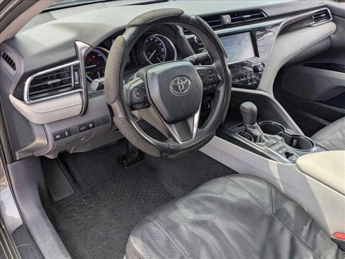 2018 Toyota Camry Hybrid LE