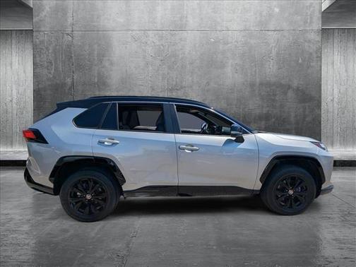 2023 Toyota RAV4 Hybrid SE