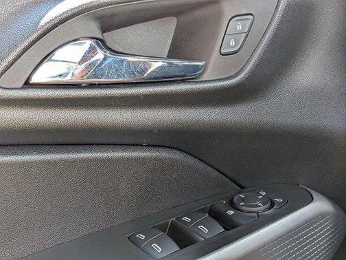 Sterling Gray Metallic 2024 Chevrolet Trax FWD 1RS