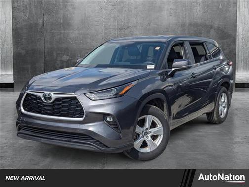 2024 Toyota Highlander LE