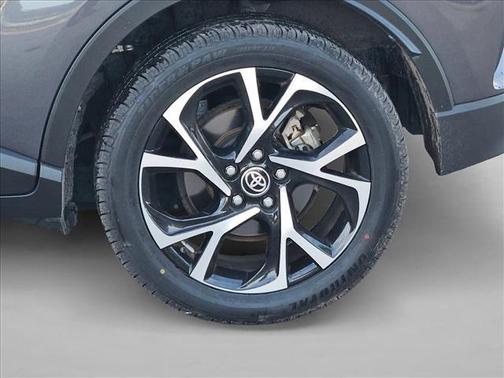 2021 Toyota C-HR XLE