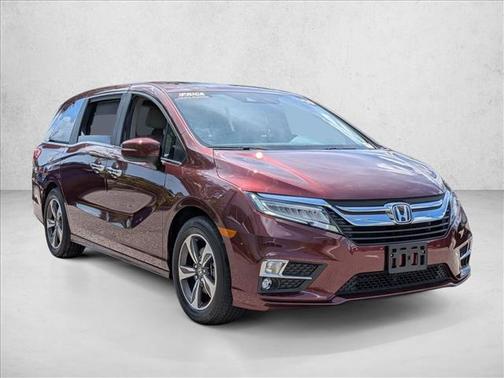 Deep Scarlet Pearl 2019 Honda Odyssey Touring