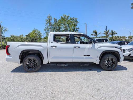 Ice Cap 2023 Toyota Tundra SR5