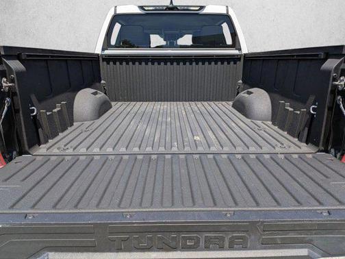 Ice Cap 2023 Toyota Tundra SR5