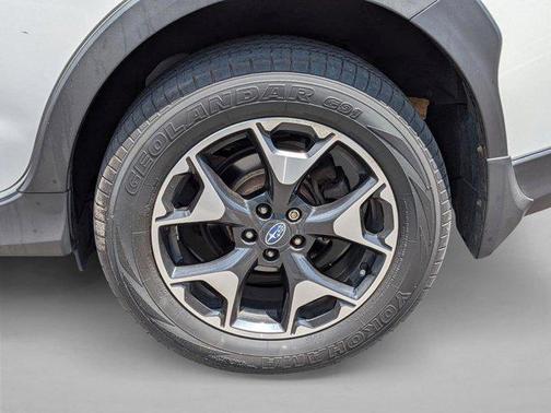 Crystal White Pearl 2019 Subaru Crosstrek 2.0i Premium