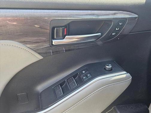 2022 Toyota Highlander Limited