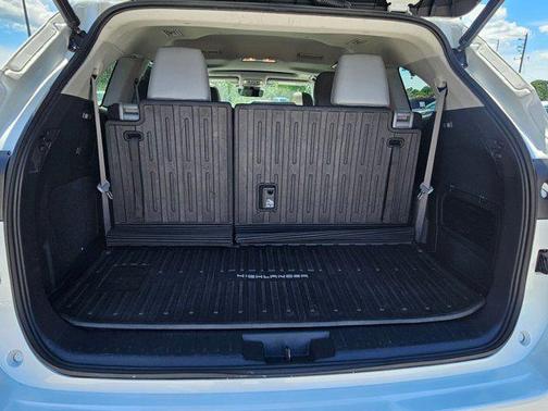 2022 Toyota Highlander Limited