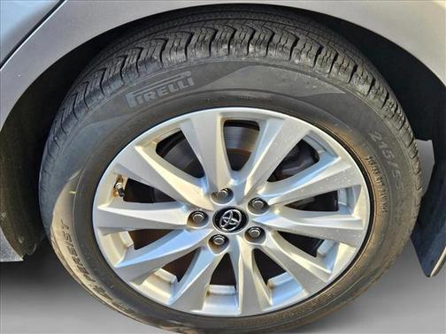 Celestial Silver Metallic 2019 Toyota Camry LE