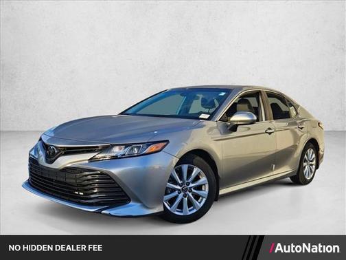 Celestial Silver Metallic 2019 Toyota Camry LE