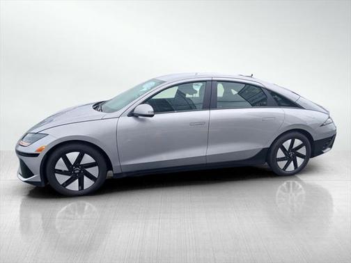 2025 Hyundai IONIQ 6 SE Standard Range