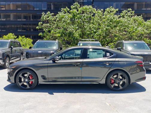 Makalu Gray 2026 Genesis G70 3.3T AWD Sport Prestige