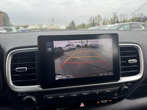 2024 Hyundai VENUE SE
