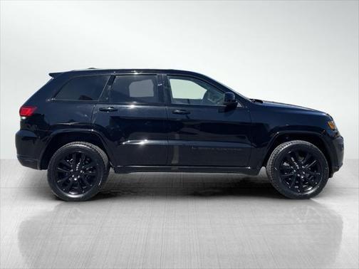 2022 Jeep Grand Cherokee Laredo