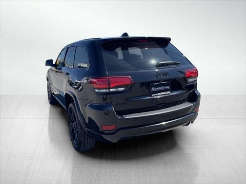 2022 Jeep Grand Cherokee Laredo