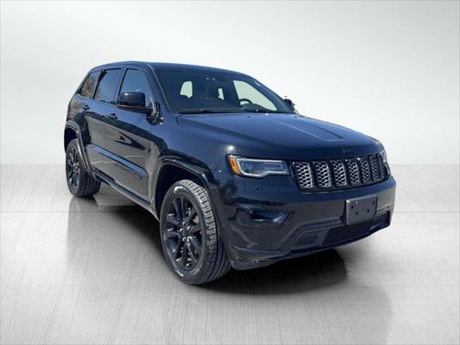 2022 Jeep Grand Cherokee Laredo