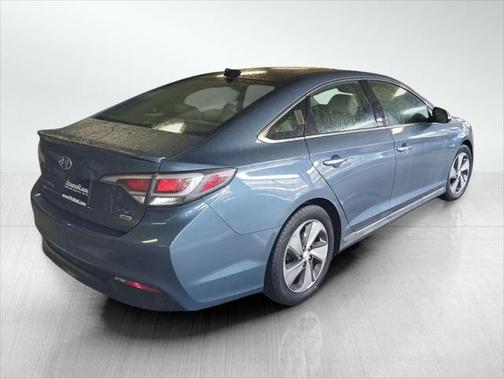 2016 Hyundai SONATA Hybrid Limited