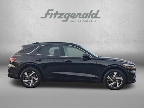 Vik Black 2026 Genesis GV70 3.5T Sport Advanced