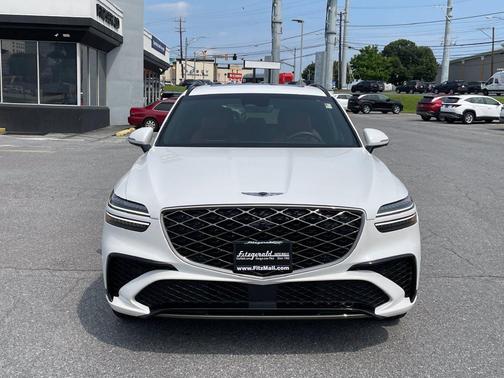 Uyuni White 2026 Genesis GV70 2.5T Sport Prestige
