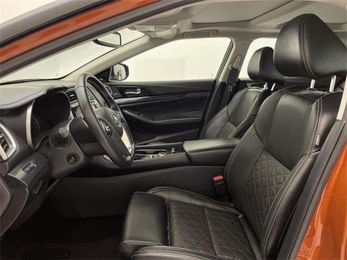 Photo 2 of 24 of 2021 Nissan Maxima Platinum