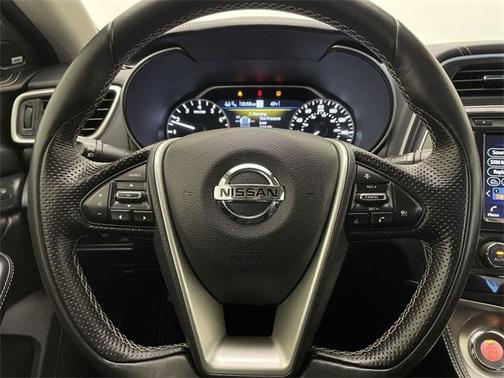 Photo 4 of 24 of 2021 Nissan Maxima Platinum