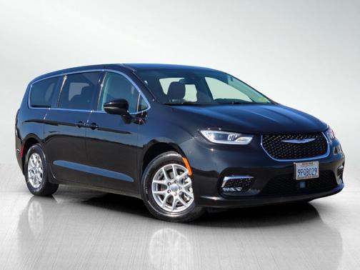 2023 Chrysler Pacifica Touring-L