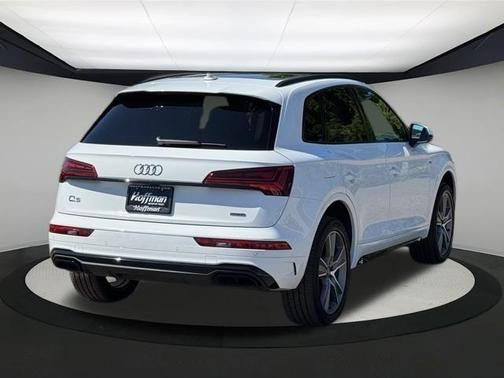 2025 Audi Q5 45 S line quattro Premium