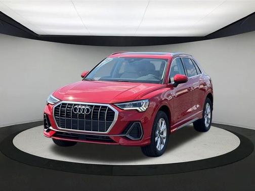 2025 Audi Q3 45 S line Premium