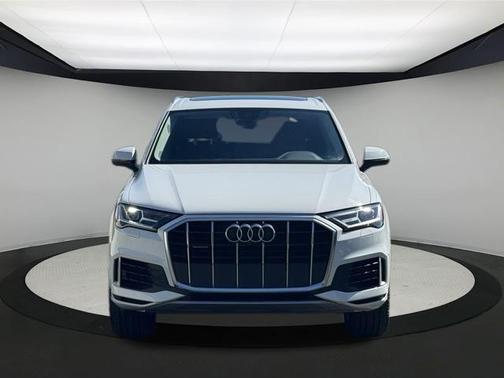 2020 Audi Q7 55 Premium Plus
