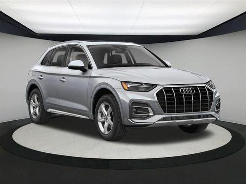 2025 Audi Q5 45 S line quattro Premium