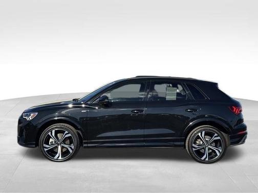2023 Audi Q3 45 S line Premium