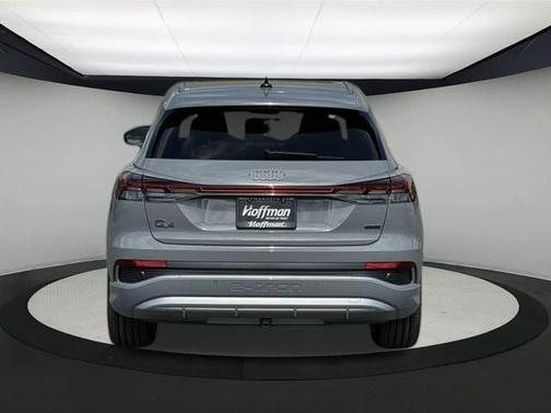 2025 Audi Q4 e-tron 55 quattro Premium