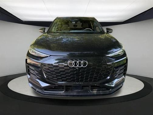 2025 Audi Q6 e-tron Premium