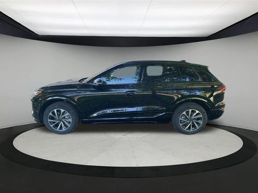 2025 Audi Q6 e-tron Premium