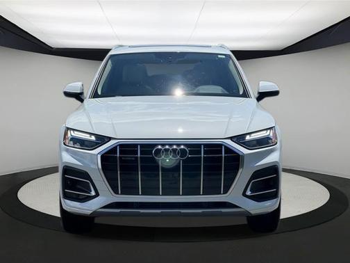 2022 Audi Q5 40 Premium Plus