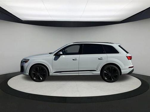 2025 Audi Q7 55 Prestige