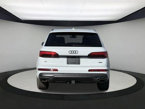2025 Audi Q7 55 Prestige