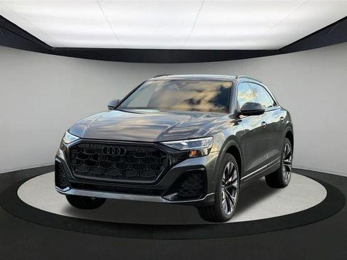 2025 Audi Q8 55 Premium
