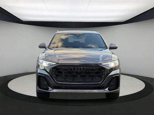 2025 Audi Q8 55 Premium