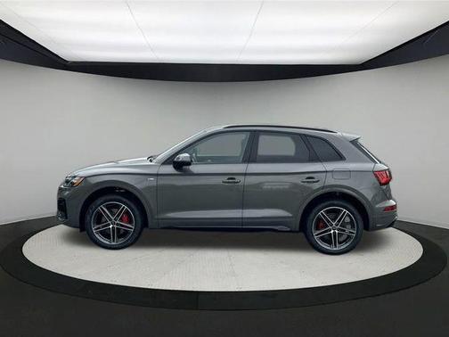 2025 Audi Q5 45 S line quattro Premium
