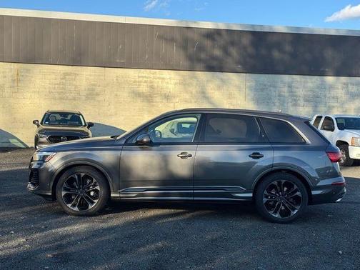 2026 Audi Q7 55 Premium Plus