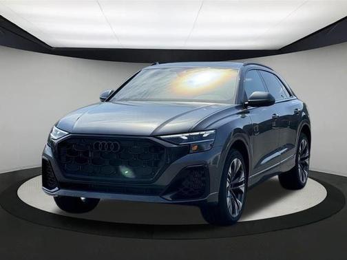 2025 Audi Q8 55 Premium