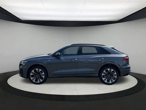 2025 Audi Q8 55 Premium