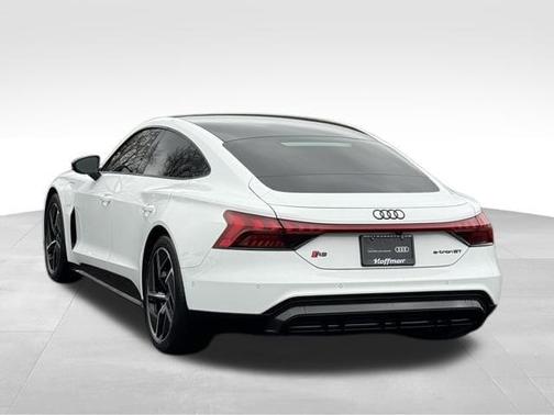 2023 Audi RS e-tron GT Base