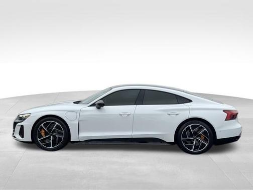 2023 Audi RS e-tron GT Base