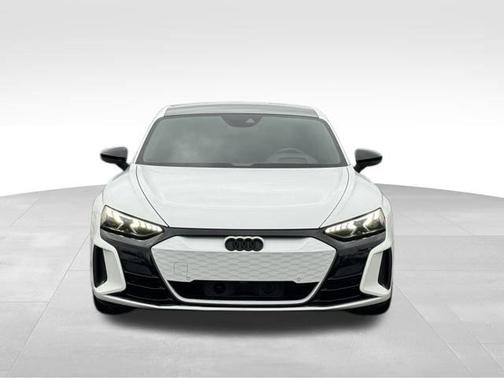 2023 Audi RS e-tron GT Base