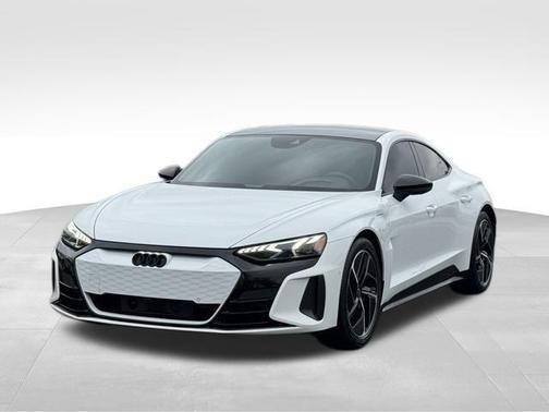 2023 Audi RS e-tron GT Base