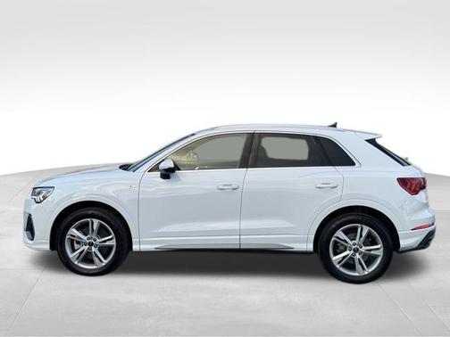 2025 Audi Q3 45 S line Premium