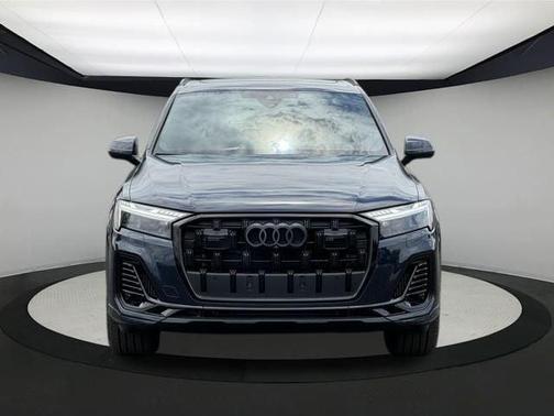 2025 Audi Q7 55 Prestige